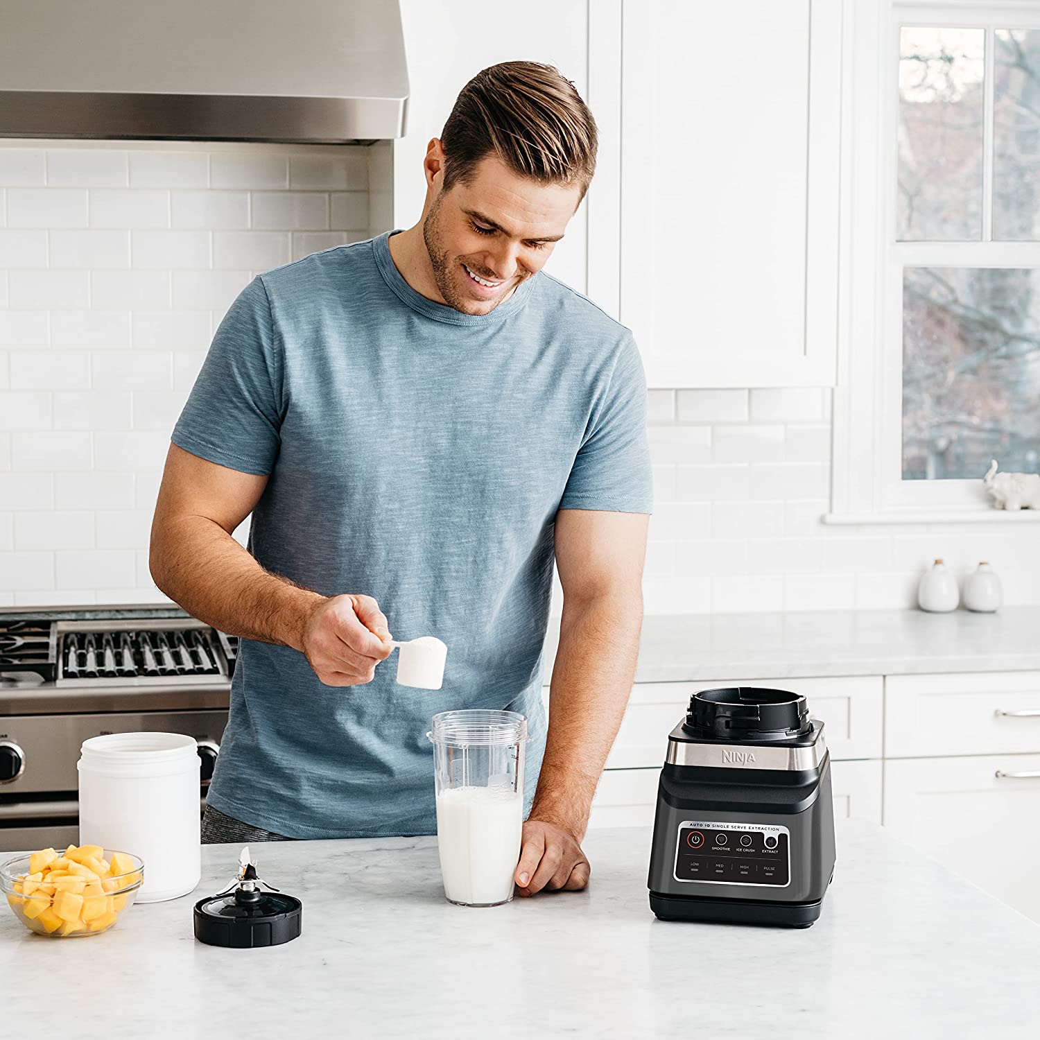 Ninja Licuadora con 3 programas Auto-iQ (Smoothie , Ice crush, Extractor) - BN751