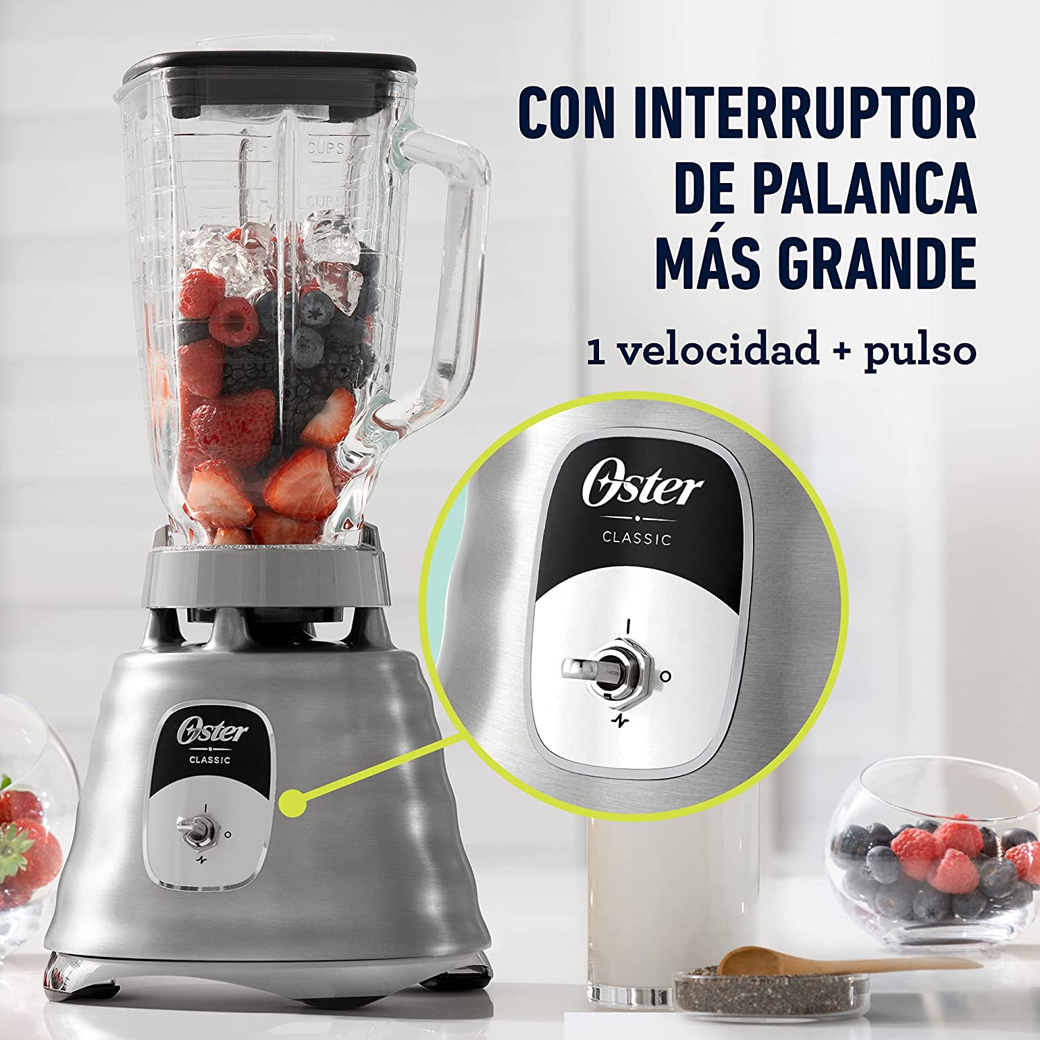 Licuadora clásica Oster cromada 2 velocidades vaso de vidrio BLST4127013