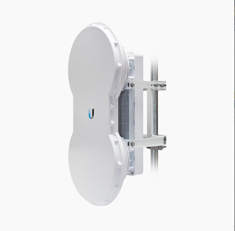 Radio de Backhaul de alta capacidad full duplex con antena integrada