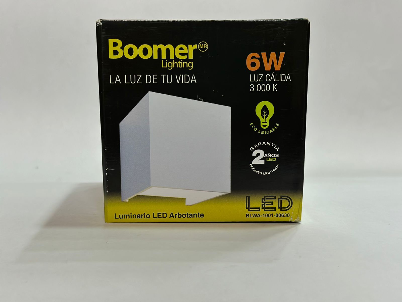 LUMINARIO LED ARBOTANTE NEGRO