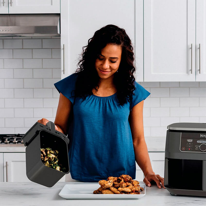 Freidora de aire Ninja Foodie 6 en 1 8QT AD150 2 canastas con tecnología DualZone de freír indepentiendes REACONDICIONADO