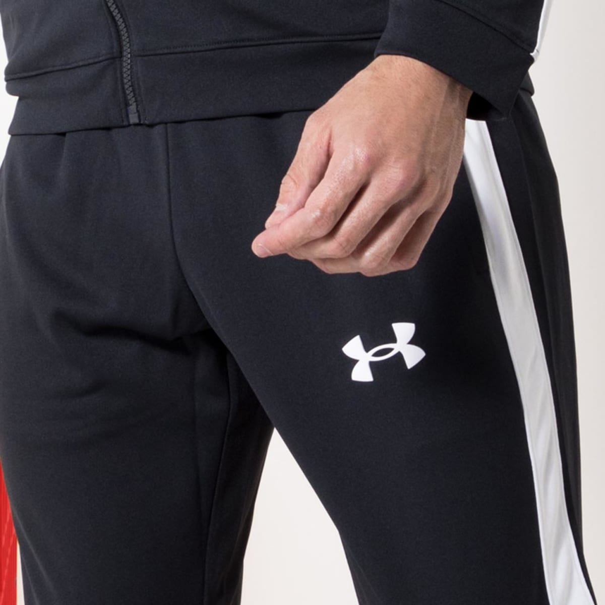 Conjunto deportivo de 2 piezas Emea de Under Armour, color negro, para hombre, mod. 989597