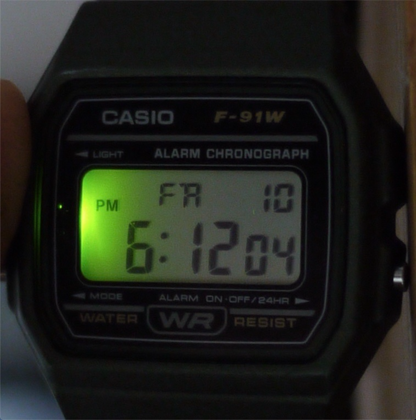 RELOJ PARA HOMBRE CASIO F-91W-1 DIGITAL MECANISMO DE CUARZO CORREA DE RESINA