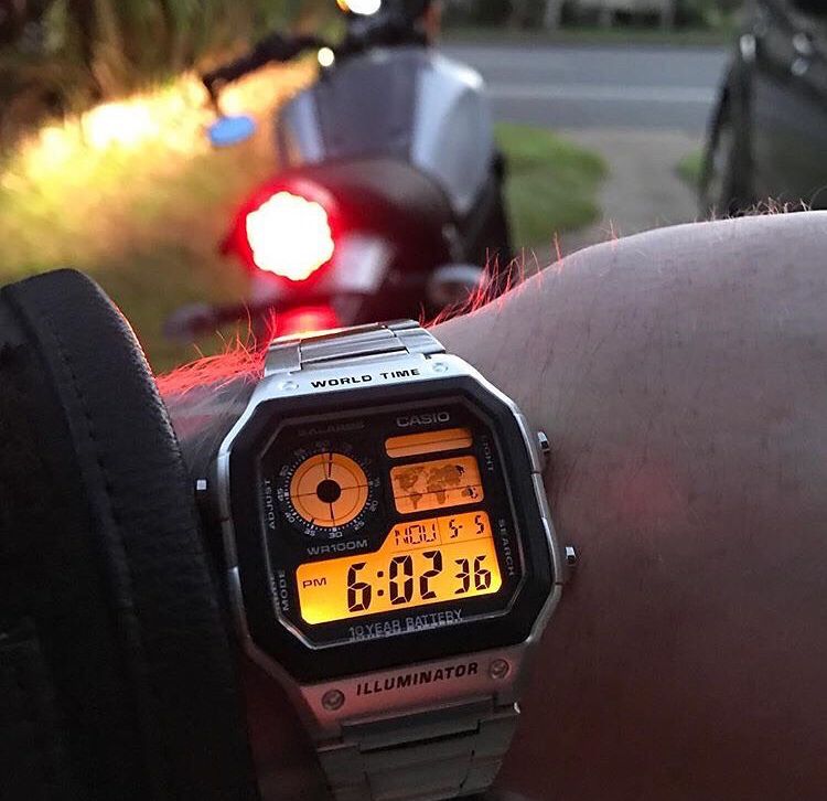 Reloj para Hombre Casio Royale Ae-1200whd Cronómetro Sumergible correa de acero inoxidable