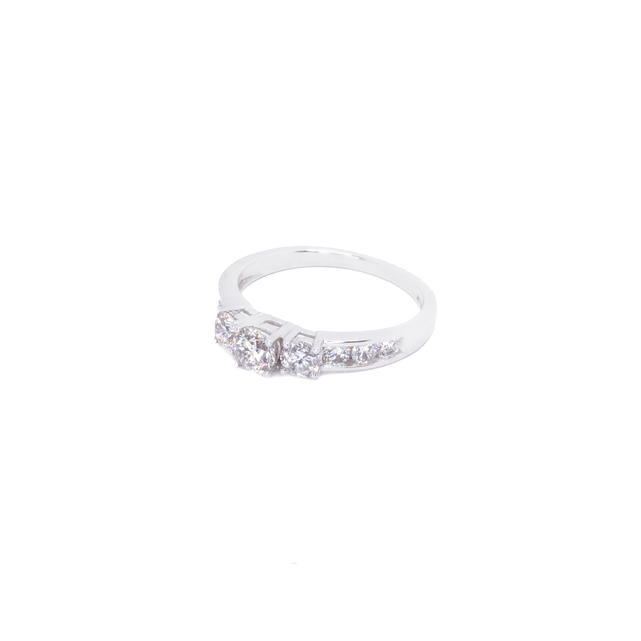 Anillo Diamantes Oro blanco 14 Kilates 1 Quilate.