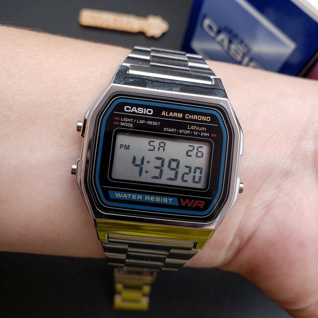 Reloj para hombre Casio A158WA Vintage alarma cronómetro correa de acero inoxidable.