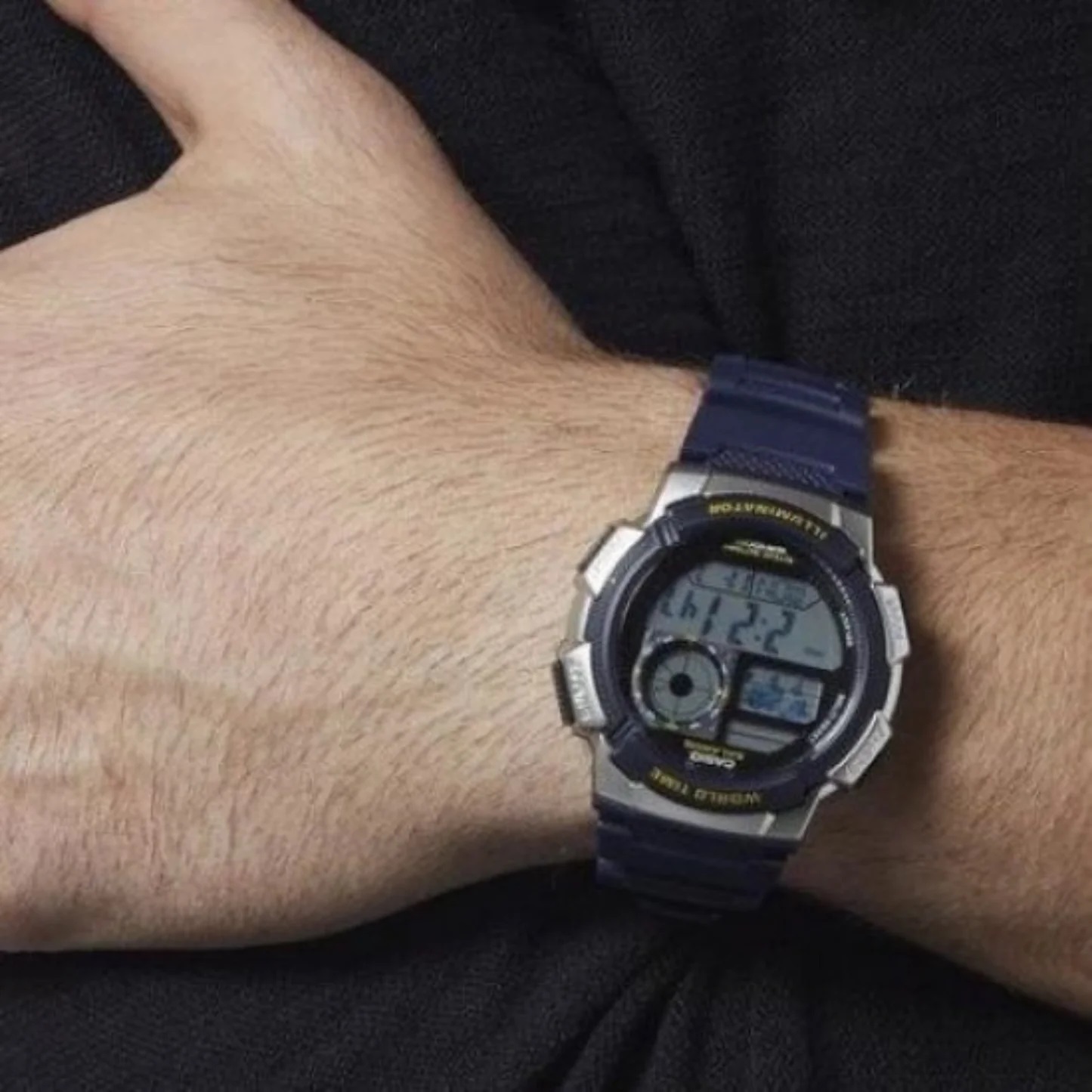 Reloj para hombre Casio Ae-1000W-2  deportivo resistente al agua hora mundial luz led