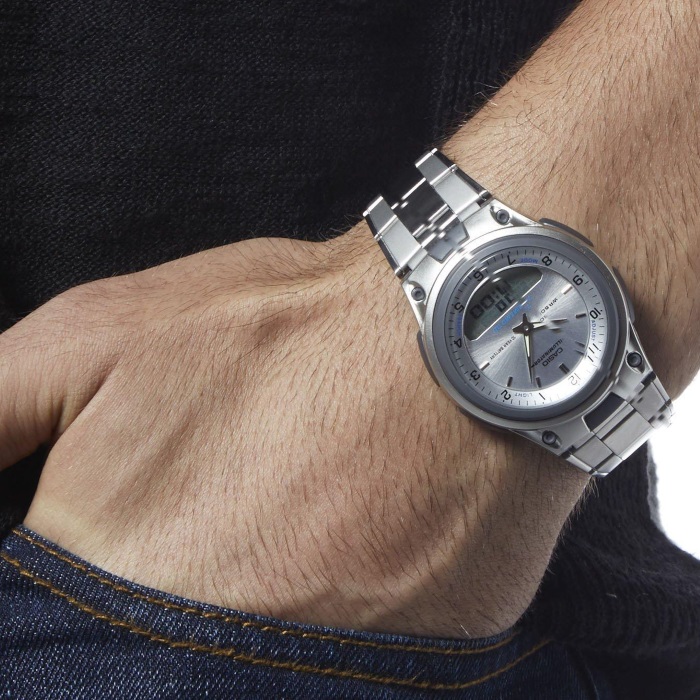 Reloj para hombre Casio Aw-80D-7 extensible de acero inoxidable Cronometro 30 memorias Luz led.