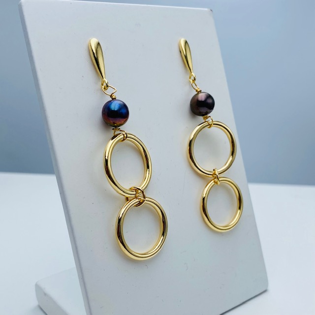 Aretes 2 aros con perla- Baño de oro 18K- Aretes largos- Dorado