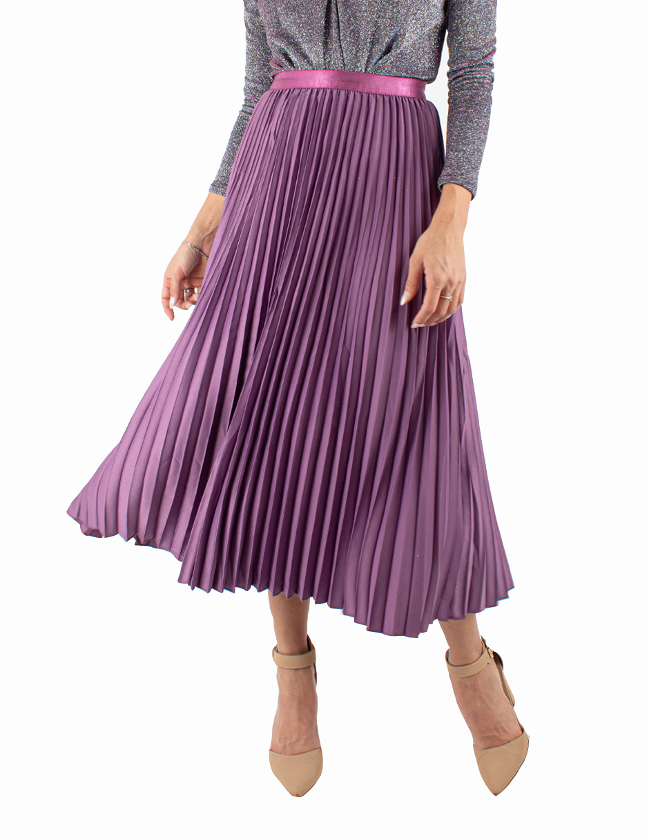 Falda midi plisada clásica