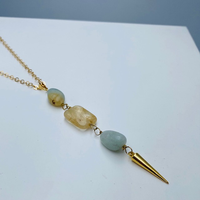 Collar Gargantilla Piedras Naturales Amazonita y Cuarzo Rutilado- Baño de oro 18K- Collar dorado