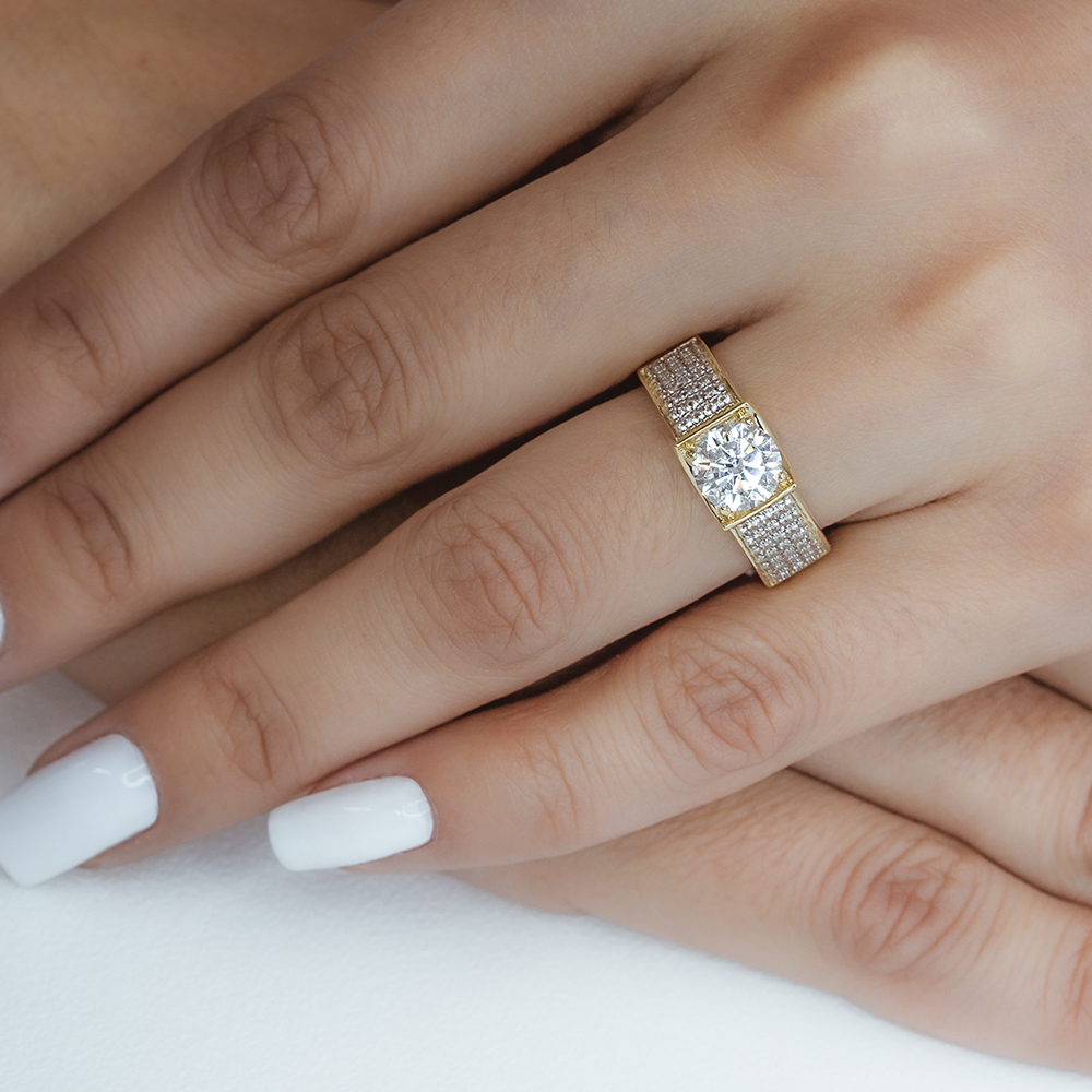 ANILLO DE COMPROMISO ORO 10K AMARILLO CON PIEDRA CAMILA ABBA JOYAS 