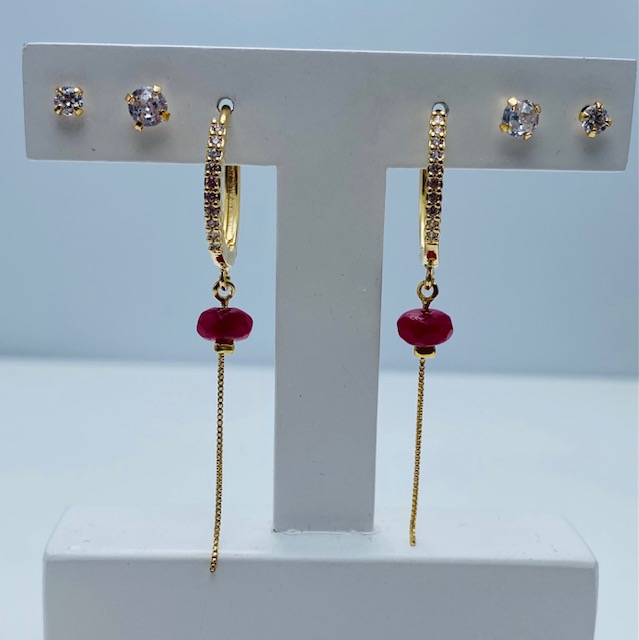 Aretes arracadas piedra Jade roja- Baño de oro 18K- Aretes dorados
