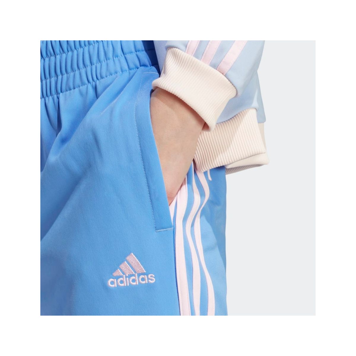Conjunto Deportivo Adidas Essentials Para Mujer HR4909