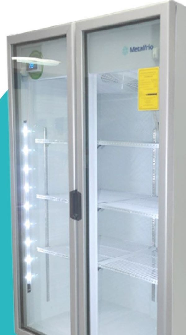 Refrigerador Vertical. Metalfrio RB550 FGD