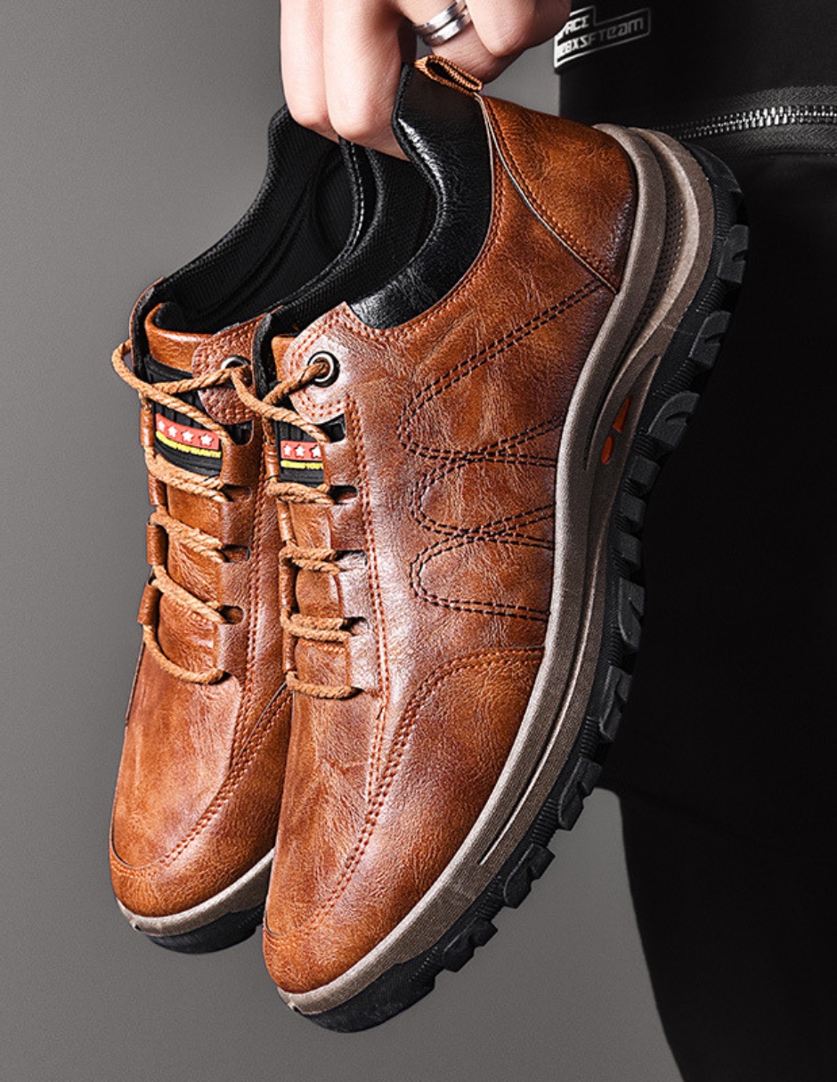 Tenis Senderismo Hombre Suela Antideslizante. Piel Sintética