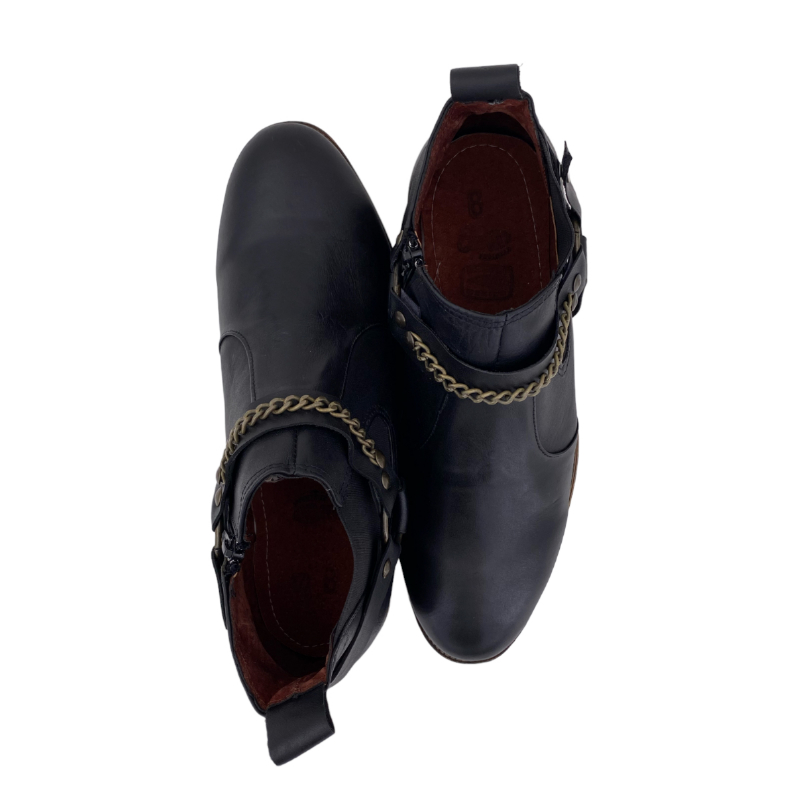 Botas Casuales Hombre Chelsea Boots Piel QUIN Footwear Color Negro Arnes Con Cadena 