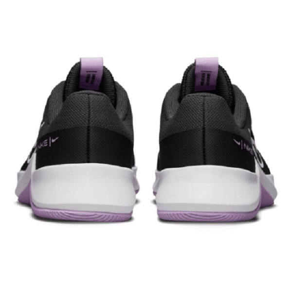 Tenis Nike MC Trainer 2 Negro/morado/blanco Mujer