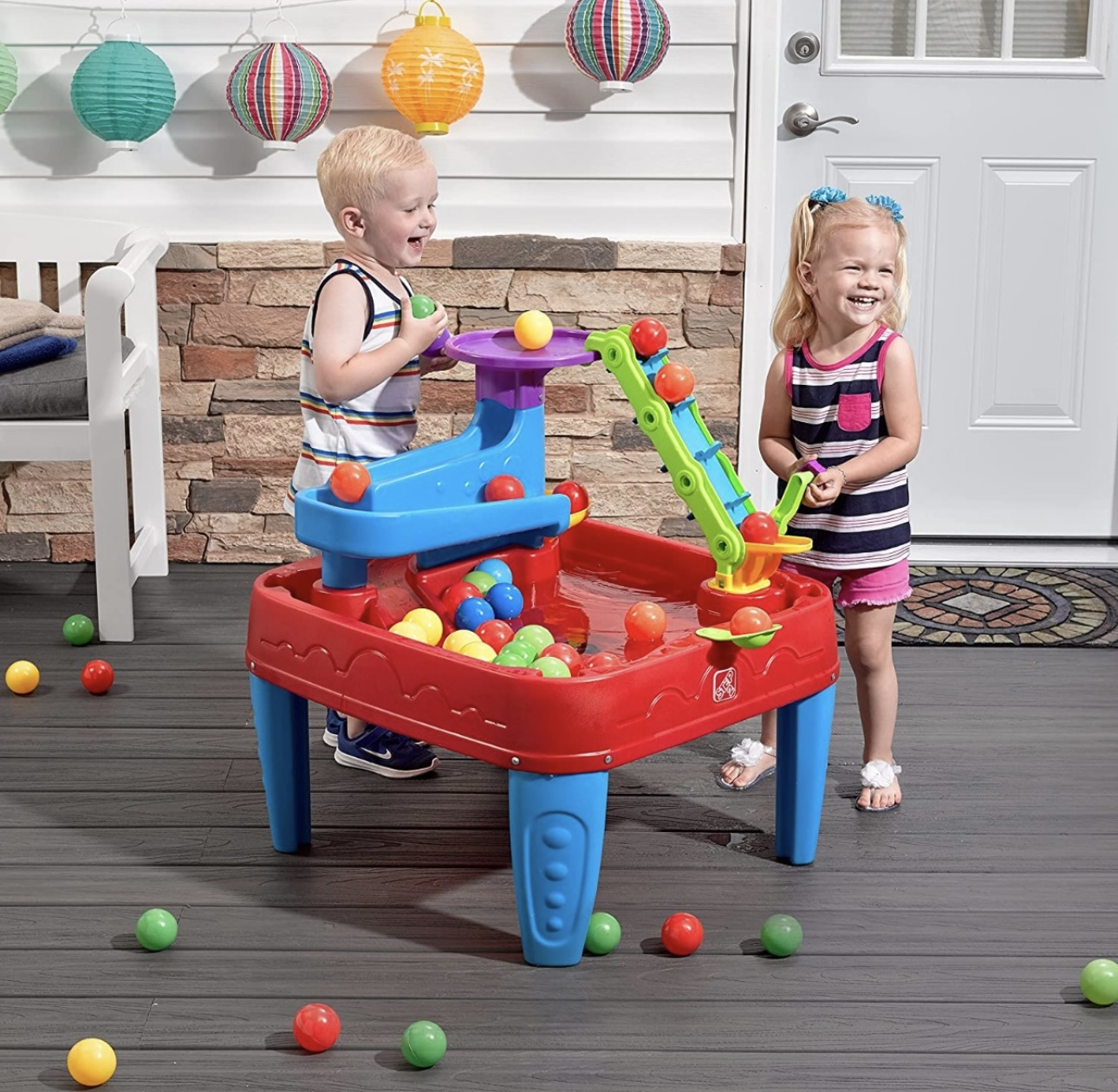 Mesa De Actividades Acuática Con Pelotas Para Niños