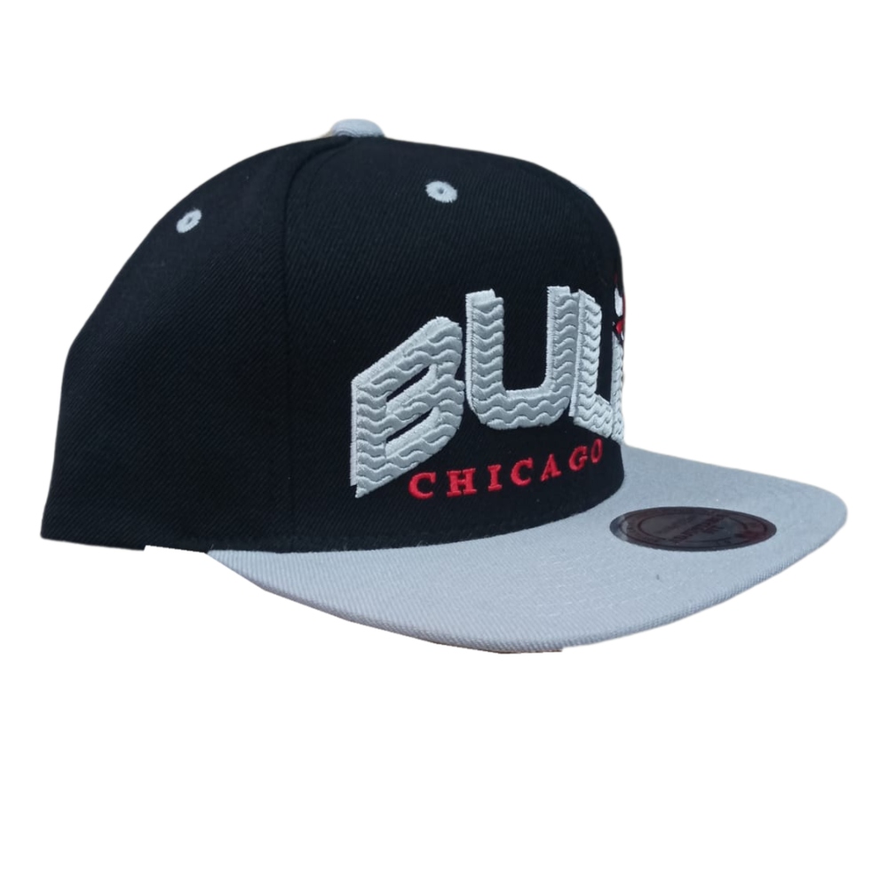 GORRA MITCHELL & NESS SNAPBACK CHICAGO BULLS NEGRO NZ06Z