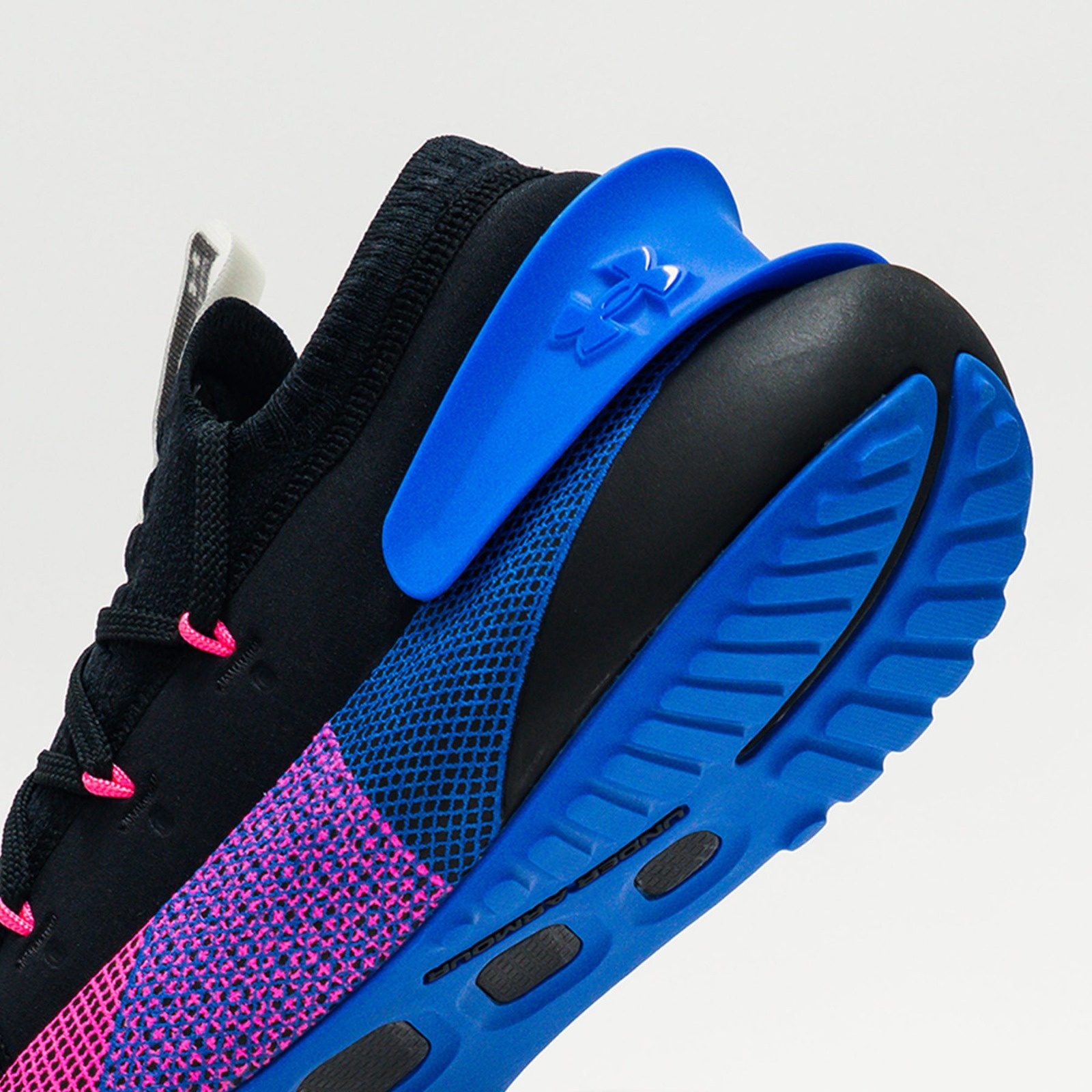 Tenis para hombre UA Hovr Phantom 3 3025516-005 Running 