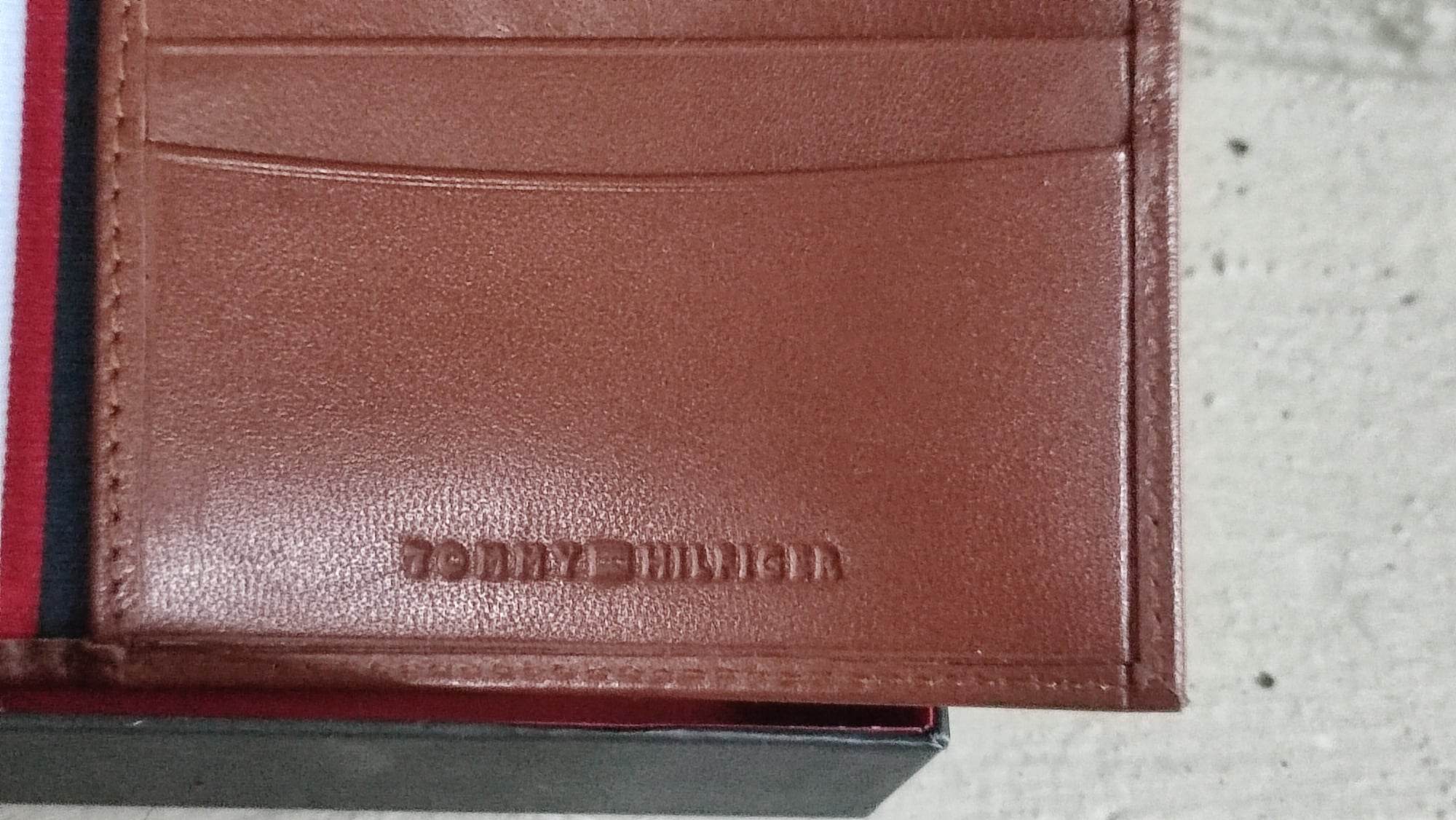 Elegante Cartera De Piel Tommy Hilfiger Original Caballero