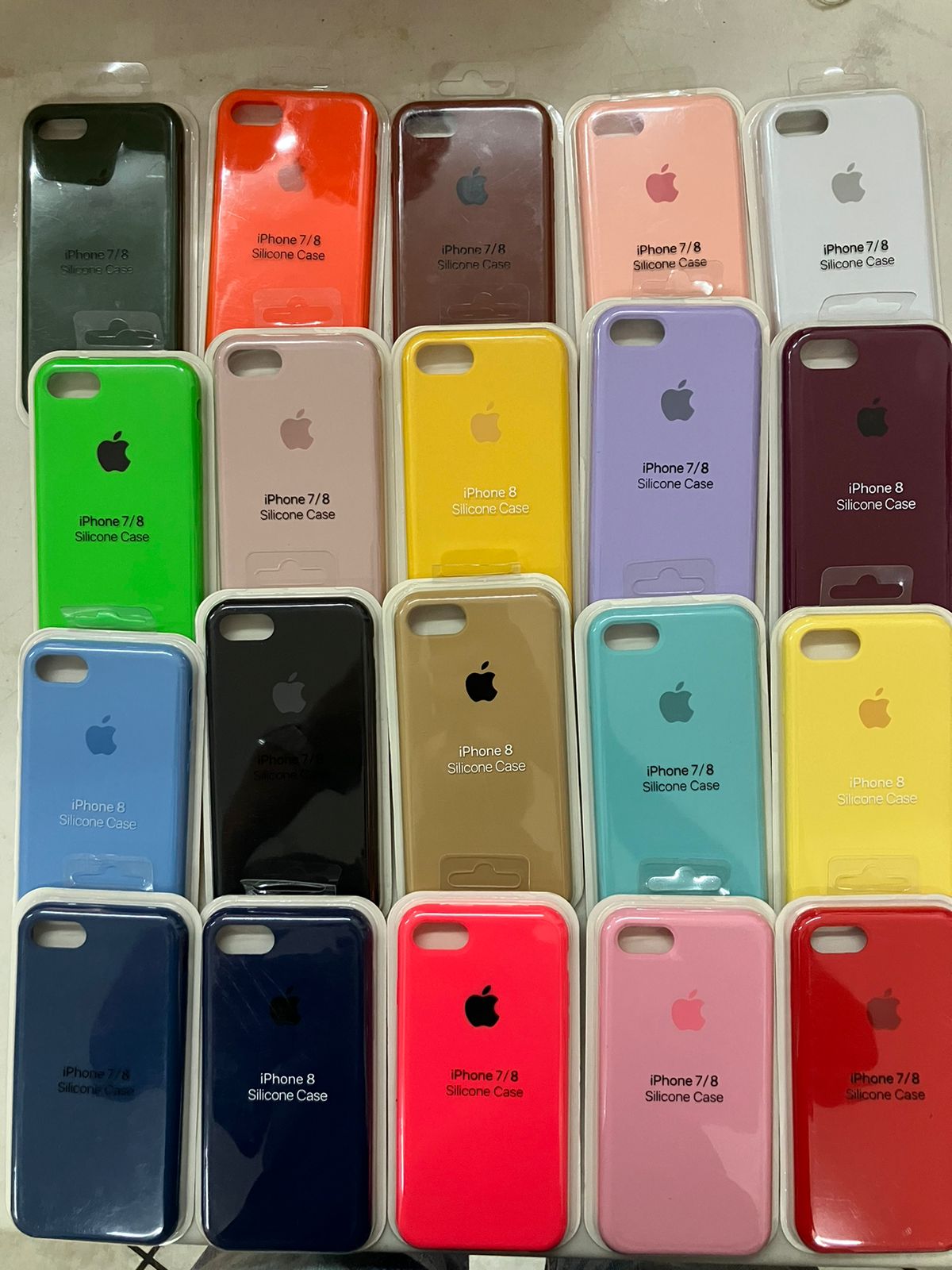 Case iPhone 7/8 Azul Logo Silicon y Microfibra Funda Protector