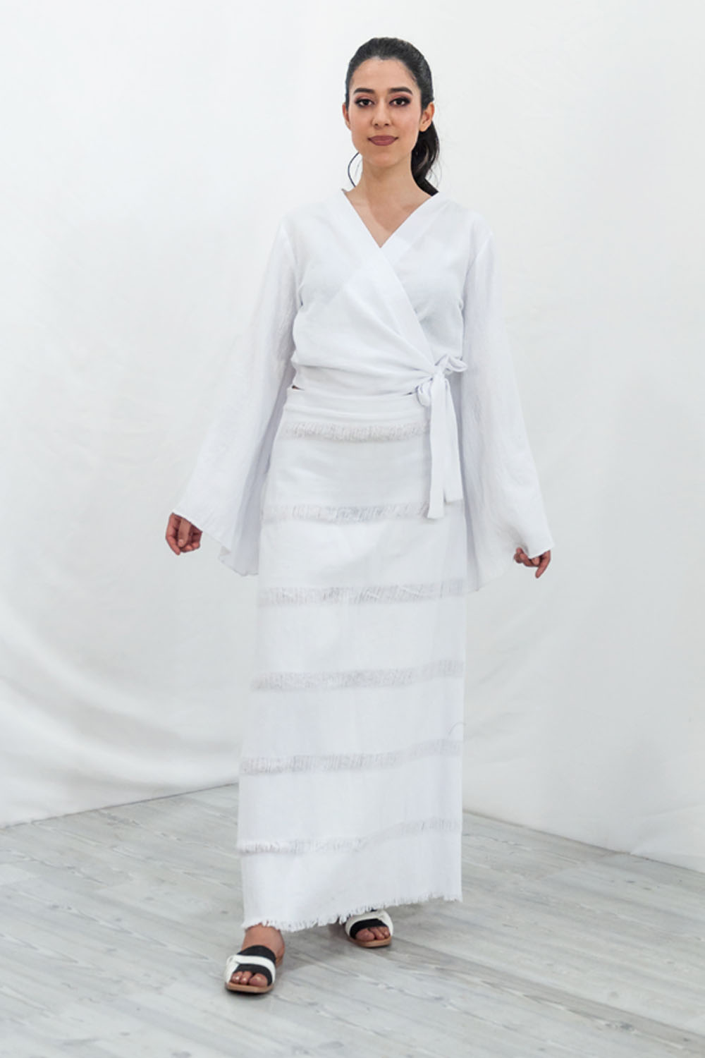 Blusa cruzada A ÁNGELOZANO de manta algodón con tirantes AL-W15