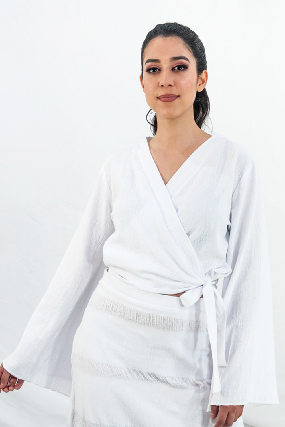 Blusa cruzada A ÁNGELOZANO de manta algodón con tirantes AL-W15