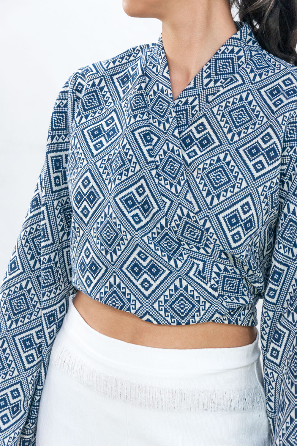 Blusa cruzada A ÁNGELOZANO de manta algodón con tirantes color Azul Estampado AL-W15