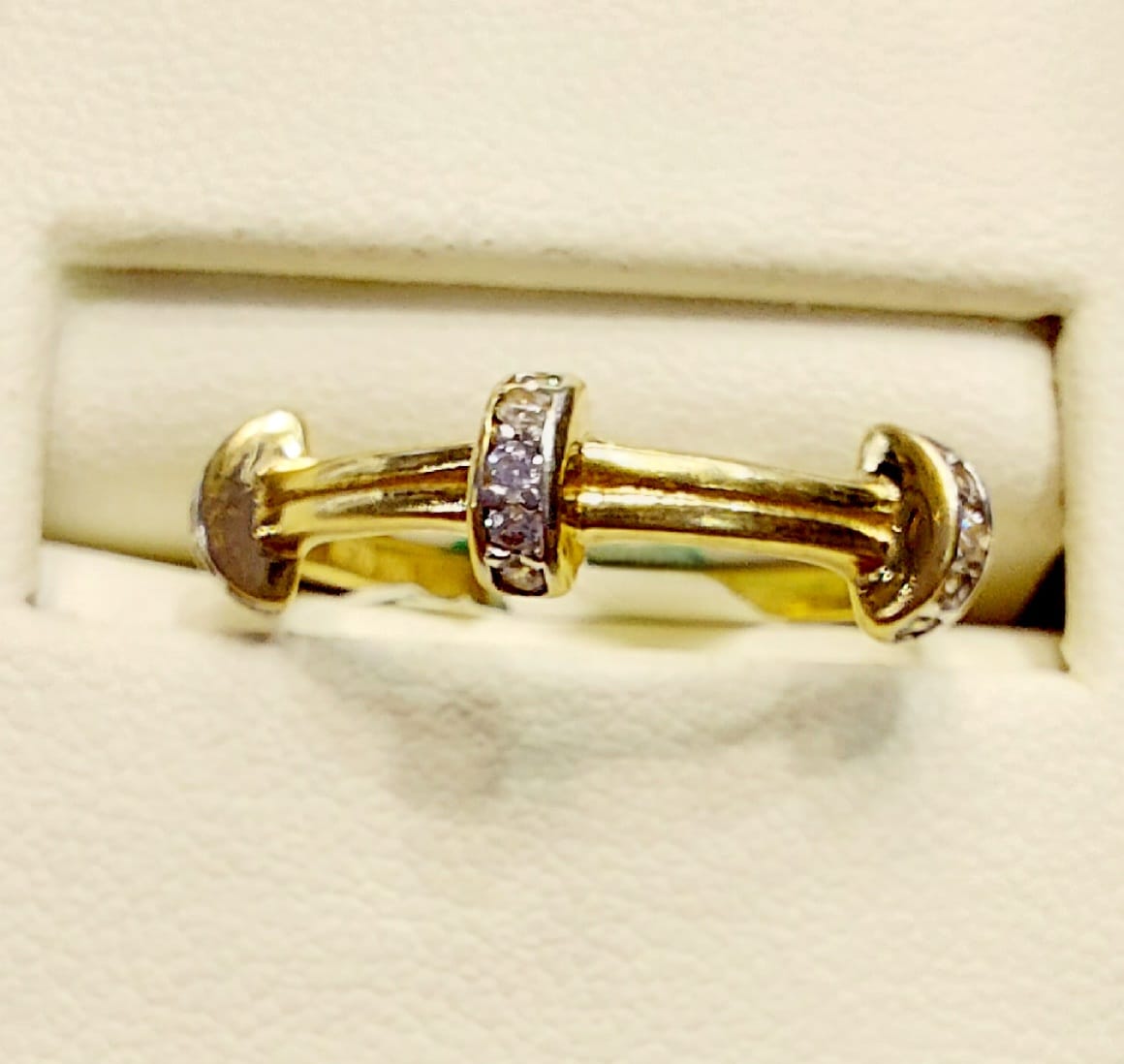 Anillo Medio Circulo Oro 10 K. + Obsequio.