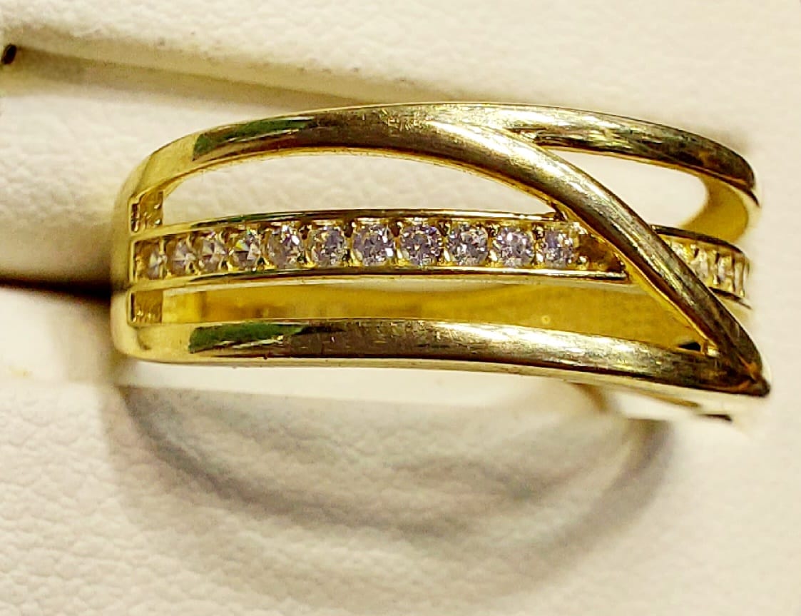 Anillo Churumbela Cruzado Zirconia Oro 10 K.+ Obsequio