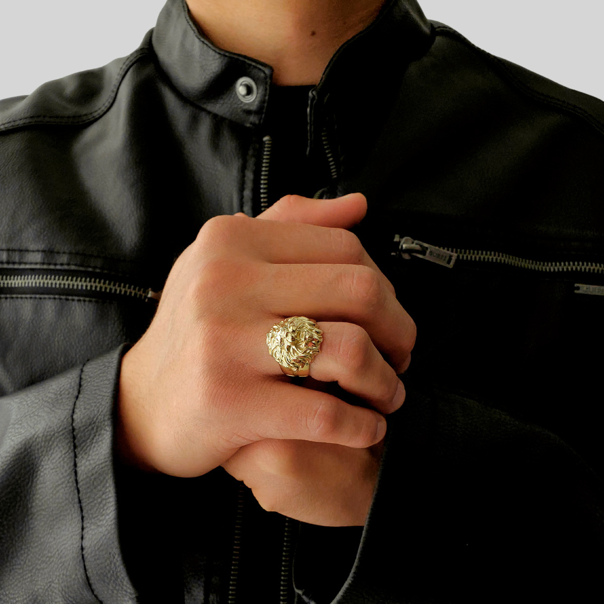 Anillo león de oro 10k para hombre con piedra zirconia blanca