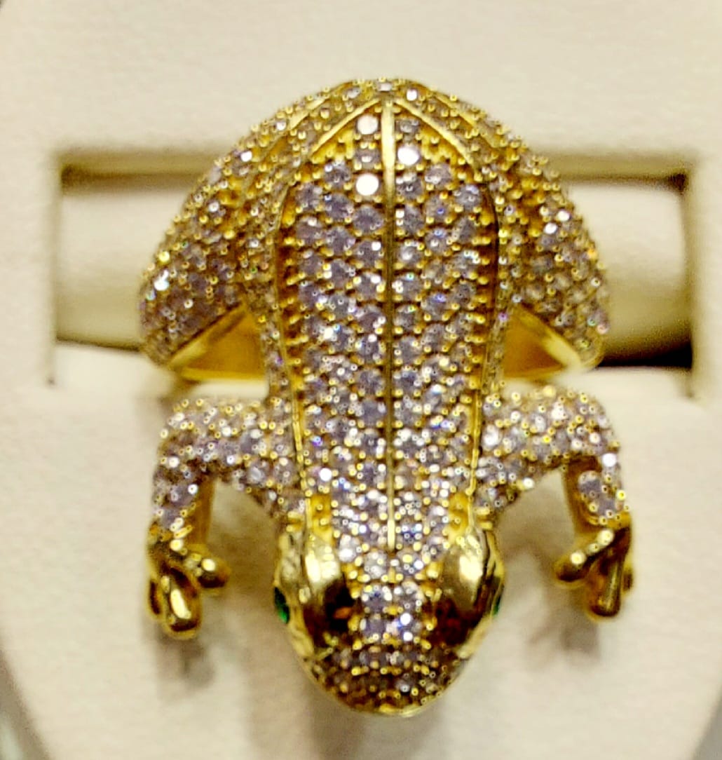 Anillo Rana Zirconias Oro 10 K. + Obsequio