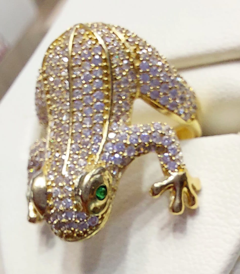 Anillo Rana Zirconias Oro 10 K. + Obsequio