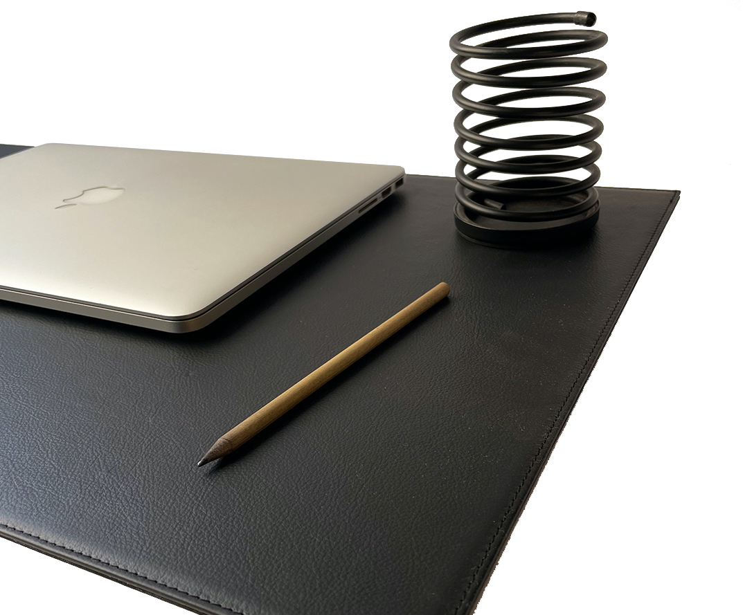 Tapete Para Escritorio Laptop De Cuero Natural negro (marca Daju)