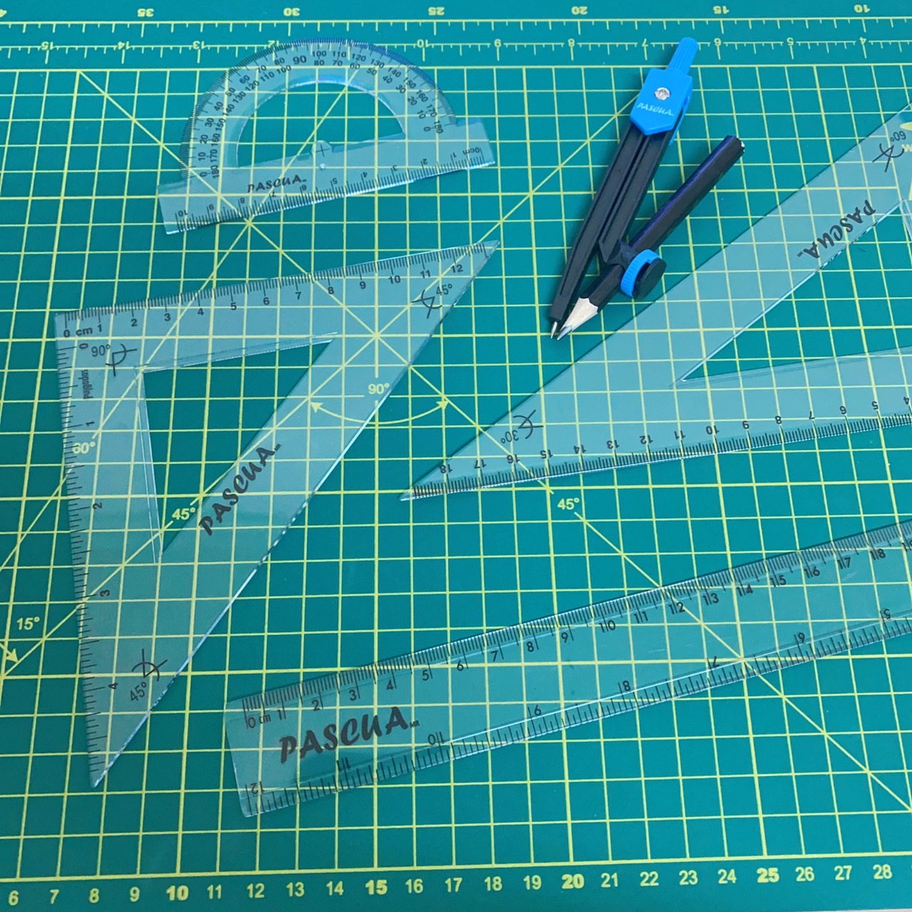 Pack escolar con escuadra, cartabón, regla y semicírculo transportador, juego de geometría para dibujo escolar y oficina casa