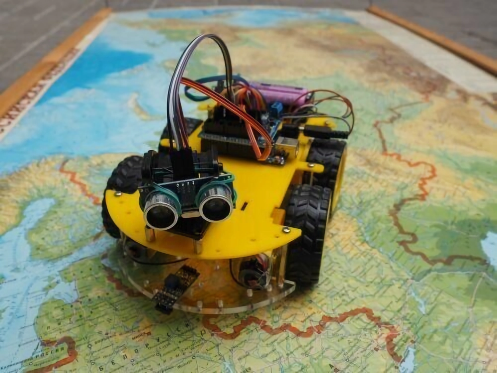 Auto Robot Armable con mas de 70 Piezas Puede Controlarse con Bluetooth o con Control Remoto Incluye Sensor Evasor de Obstaculos / Master / AR-CARKIT2