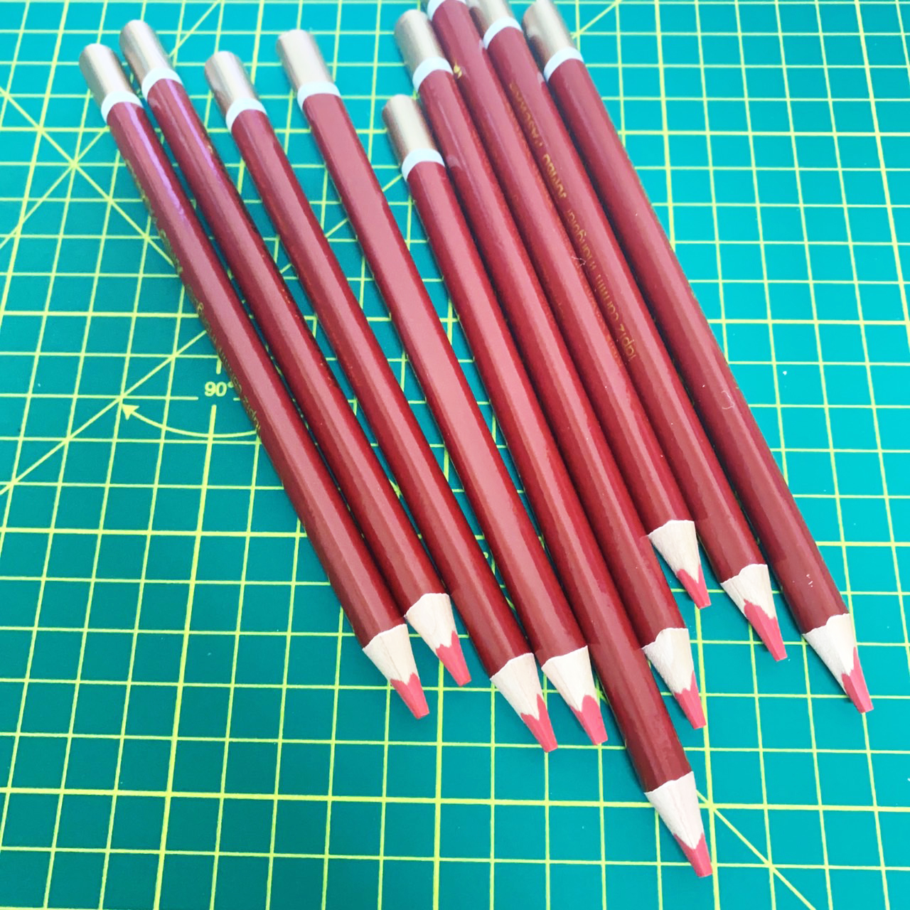 Lapiz Carmin Jumbo Triangular, 10 Lápices Ergonómico para escuela oficina y el hogar manualidad, no tóxico