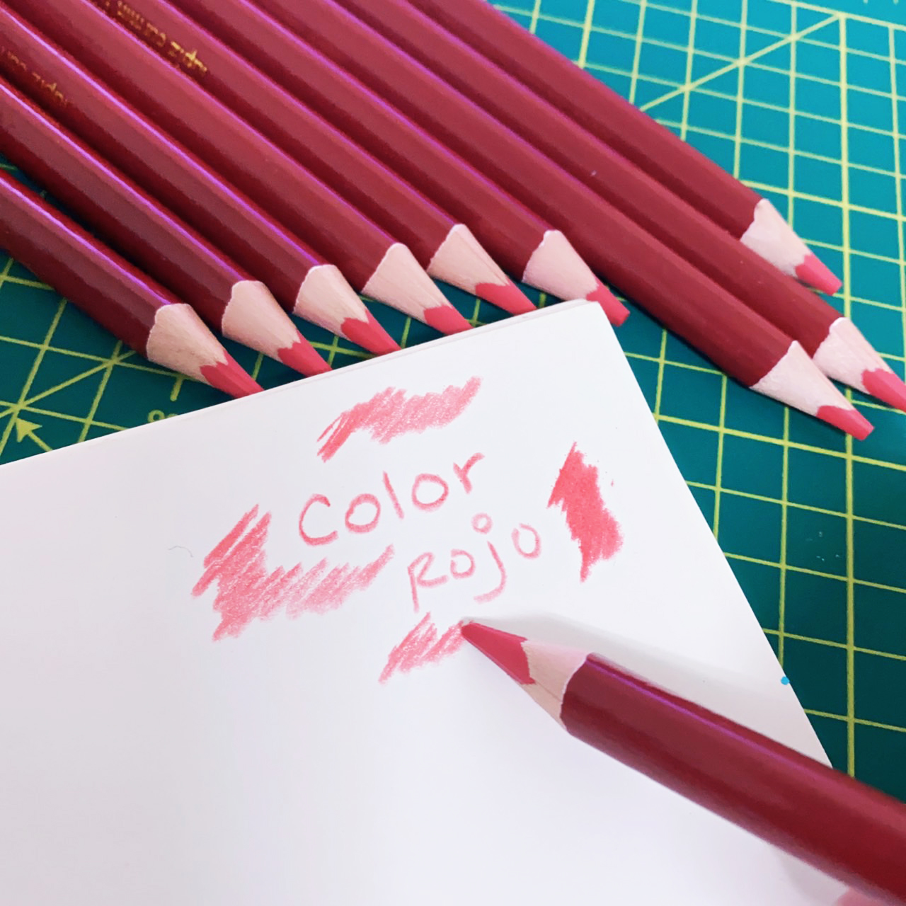 Lapiz Carmin Jumbo Triangular, 10 Lápices Ergonómico para escuela oficina y el hogar manualidad, no tóxico