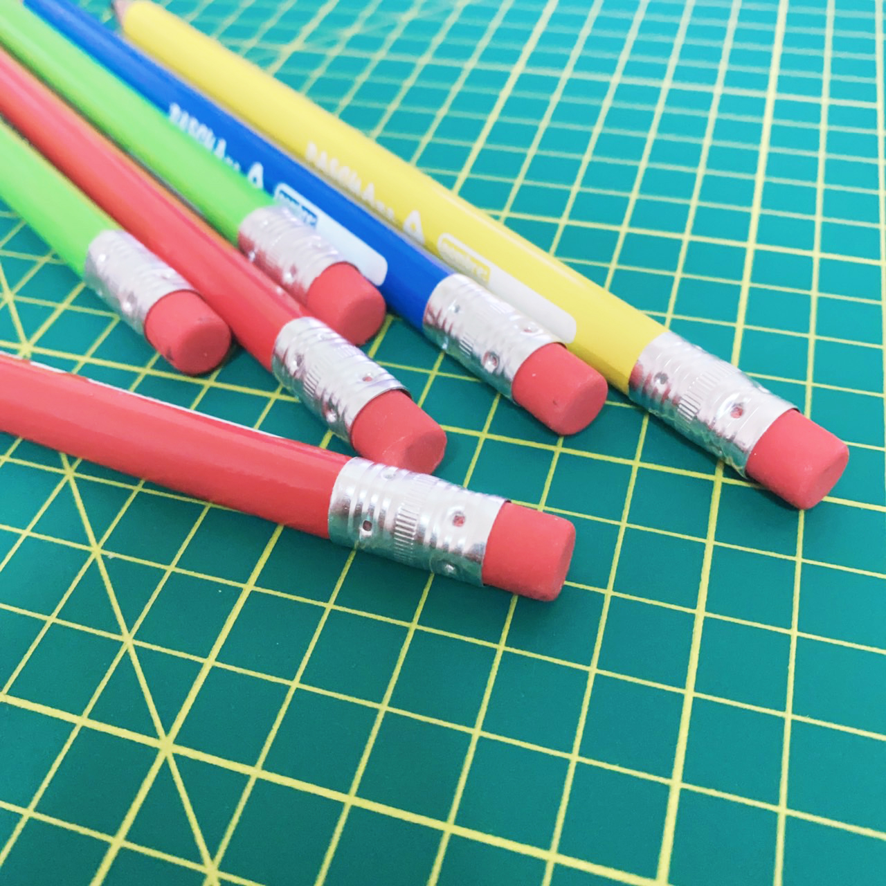 Lápices Jumbo Entrenador Triangulares 2HB, Caja de 6, Con Goma, Útiles Escolares Para Diestros y Zurdos