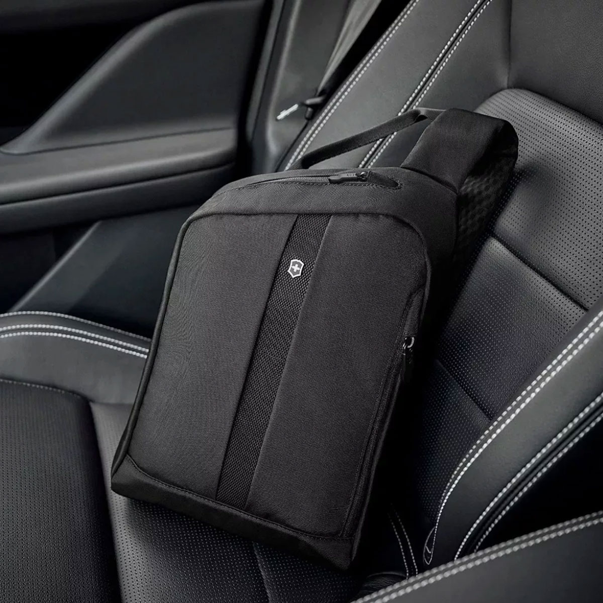 Gear Sling con recubrimiento protector RFID, color Negro, Victorinox