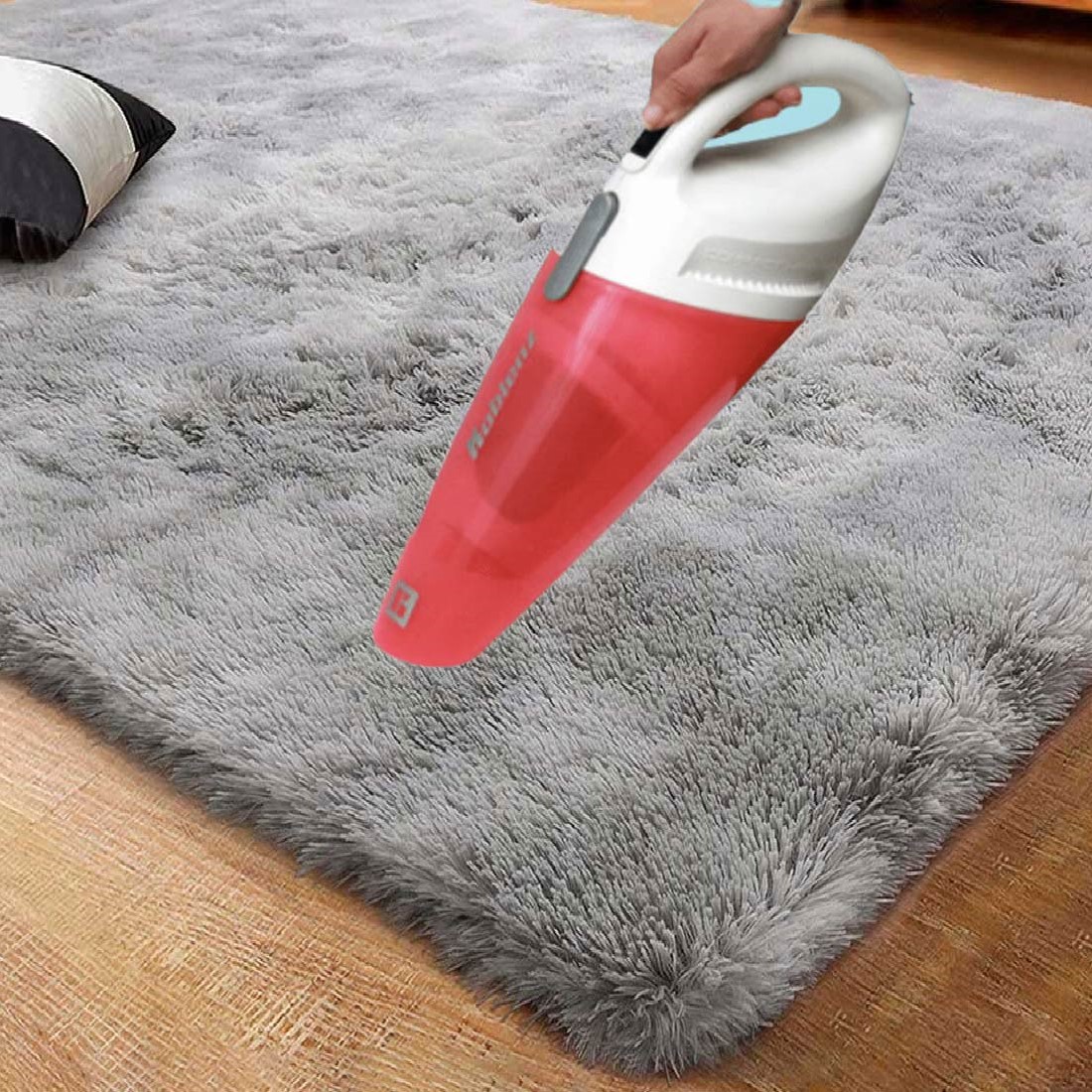 ASPIRADORA MANO 120V ACCESORIO ESQUINERO CON ADAPTADOR ROSA/BLANCO KOBLENZ