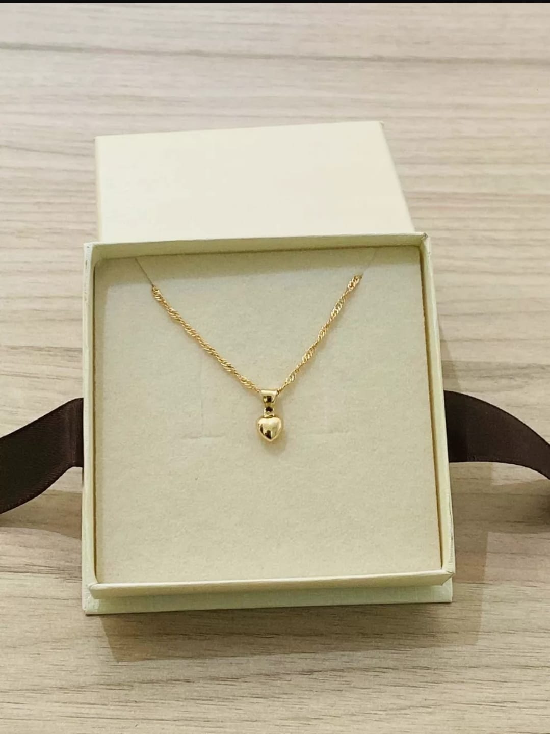 Collar Corazon Mini Liso Oro 10 K  + Obsequio 