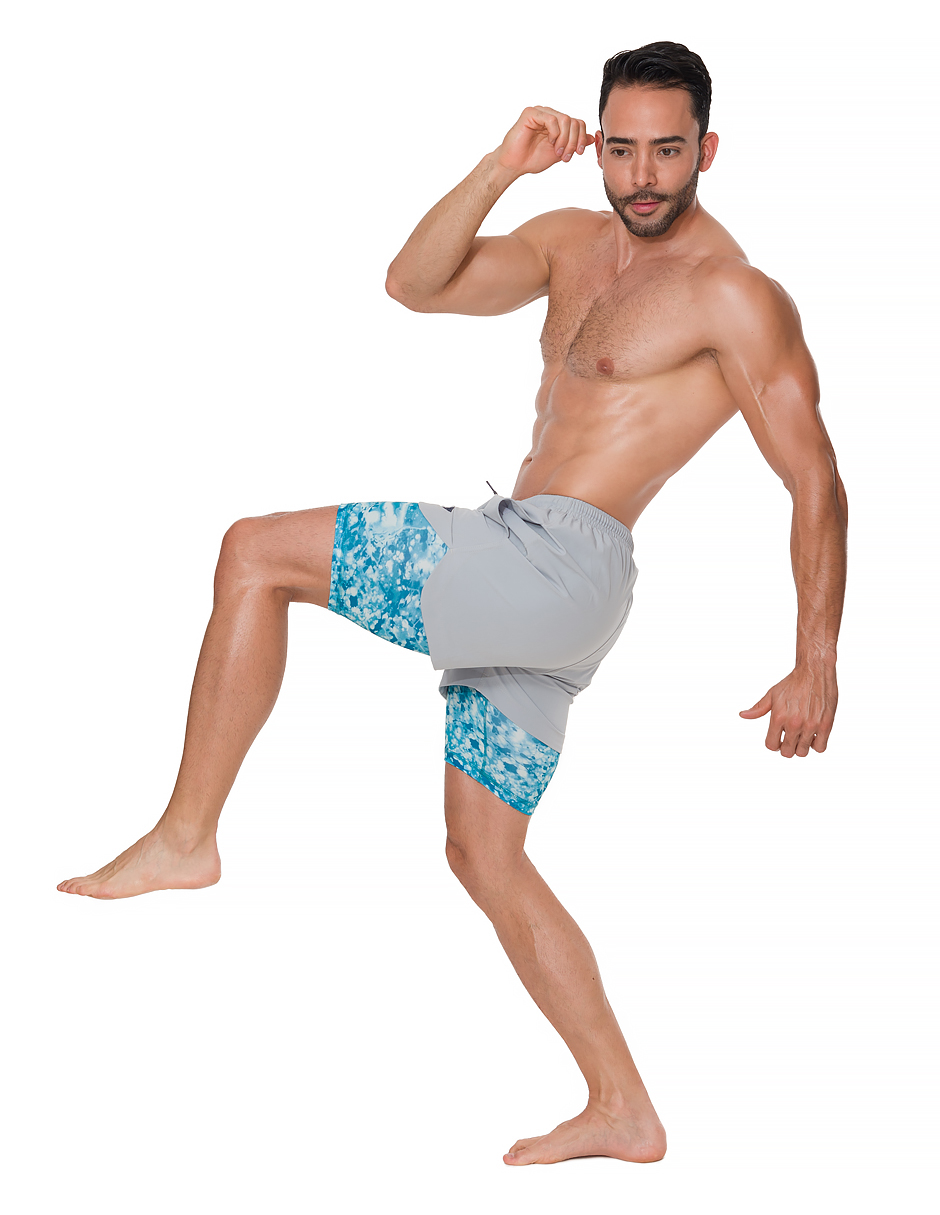 Traje de Baño Para Hombre y Adolescente para Nadar y Gym, Bañador Short Estampado Multideporte De Secado Rápido con Licra Interna De compresión, Modelo SPLASH OUT