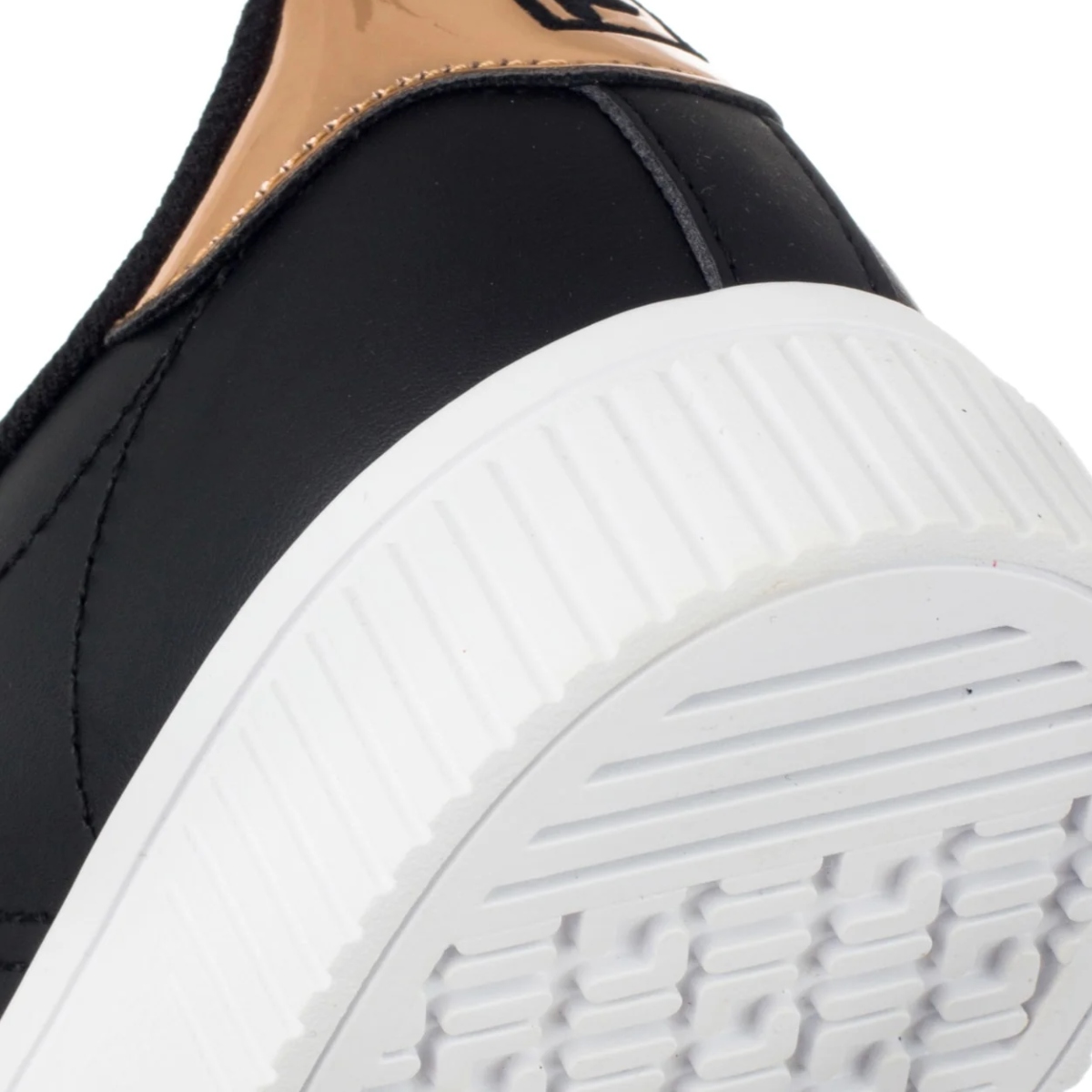 Tenis Fila Panache en negro de mujer 5cm00771-020