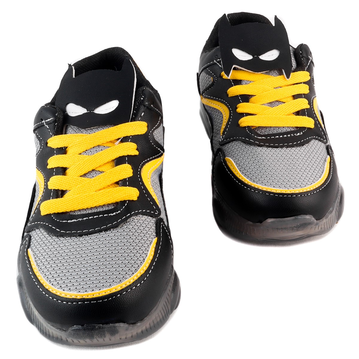 Tenis batman niño luces led superhéroe cómic 120-031 negro.