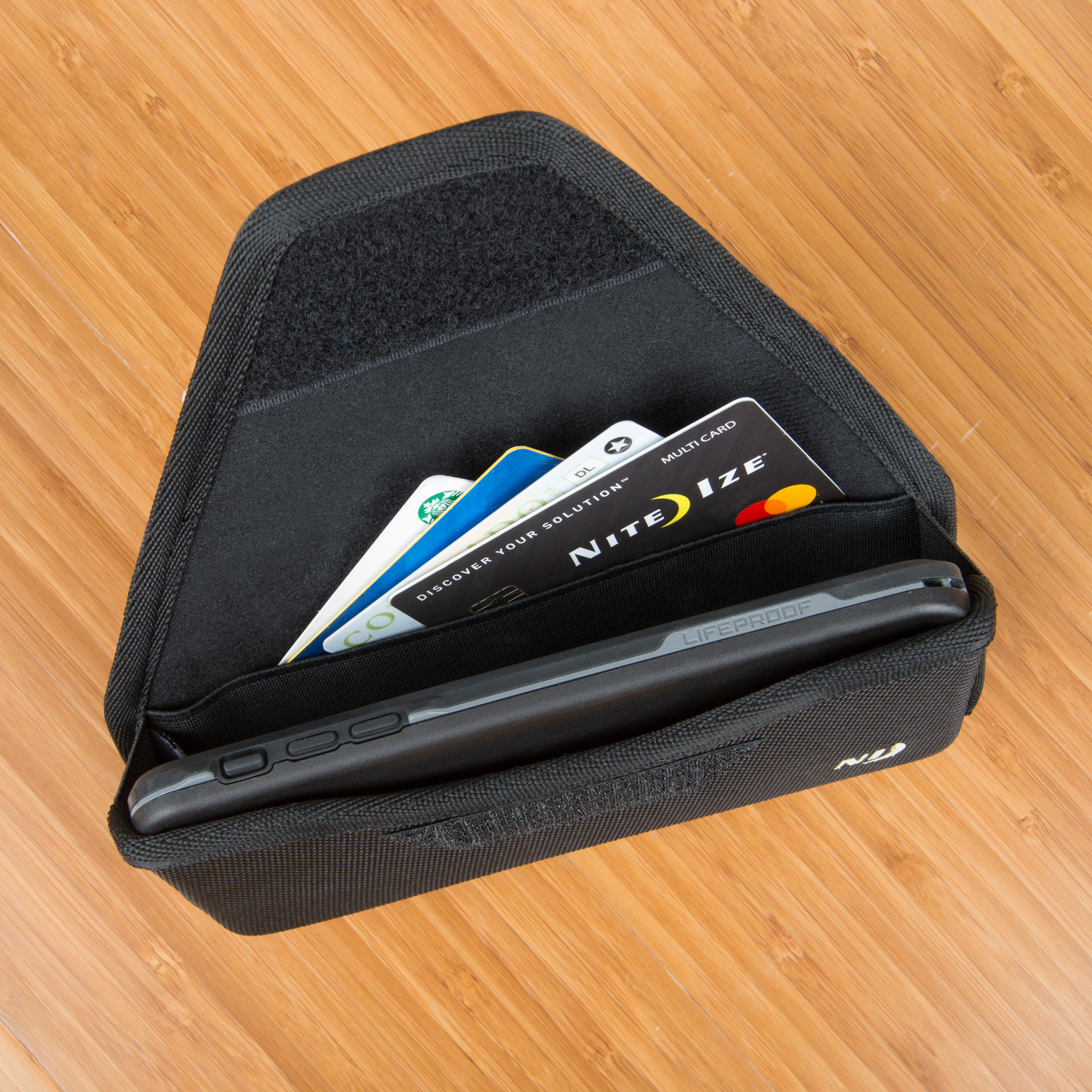 Funda para Celulares Horizontal Negra Nite Ize