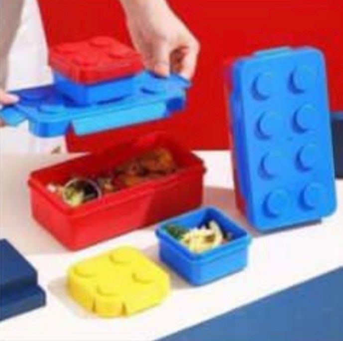 tupper para niño figura block, armable, color azul, rojo y amarillo