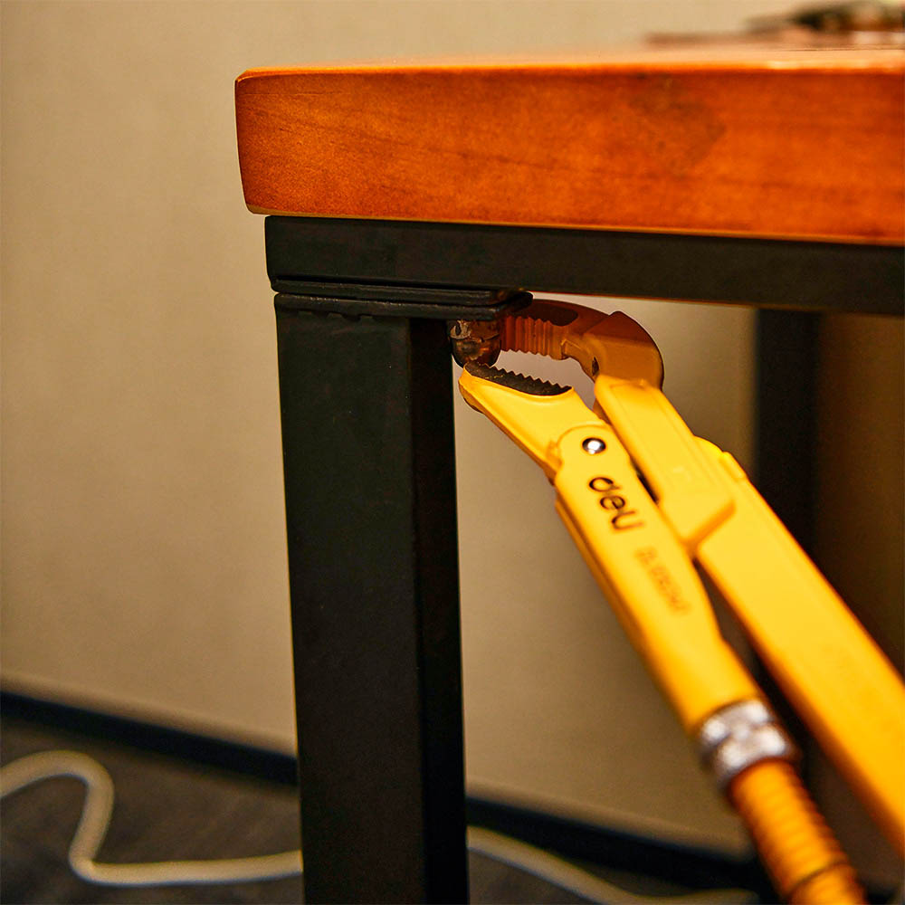 Deli Llave Sueca de tubo 45 ?1? de Acero al Alto Carbono DL105240 Sujeci?n de 55mm